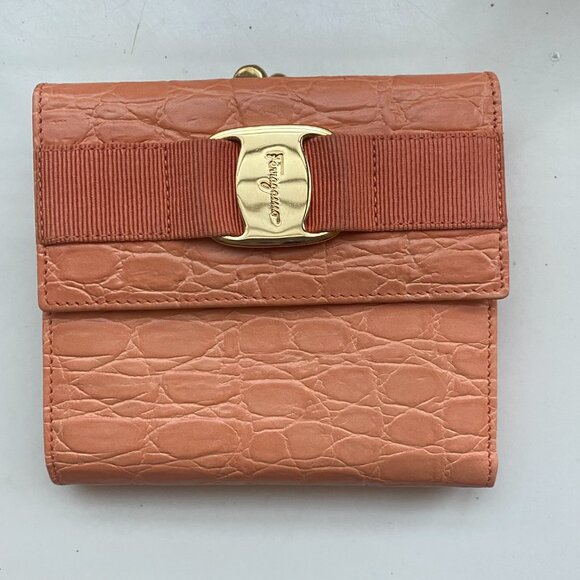 Salvatore Ferragamo Bifold Wallet – Vala Ribbon | Coral/Peach | Compact & Elegan - Picture 4 of 8
